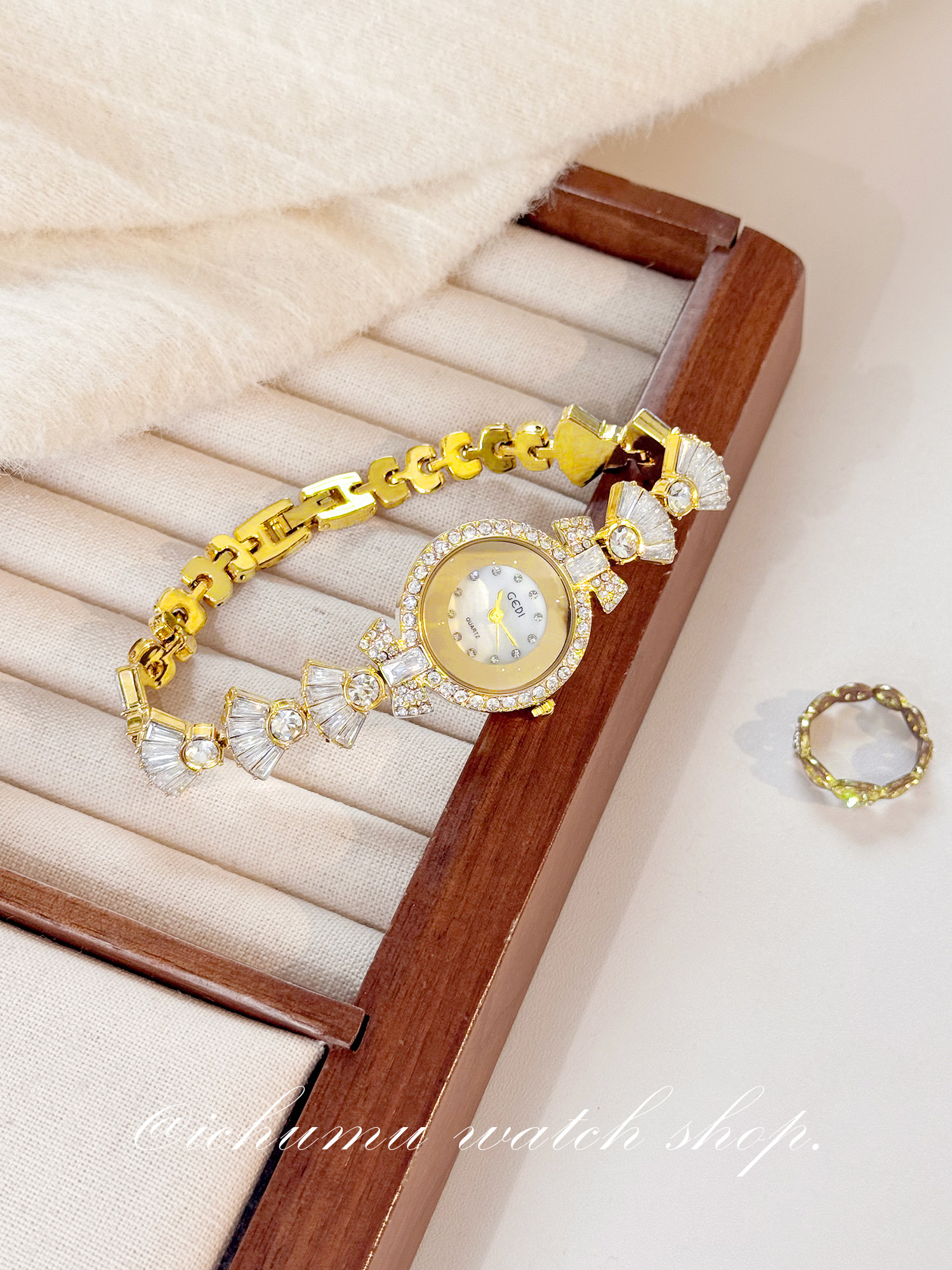 Mermaid Women's Watch Light Lu – обзор и цена Luxury Watch And Bracelet